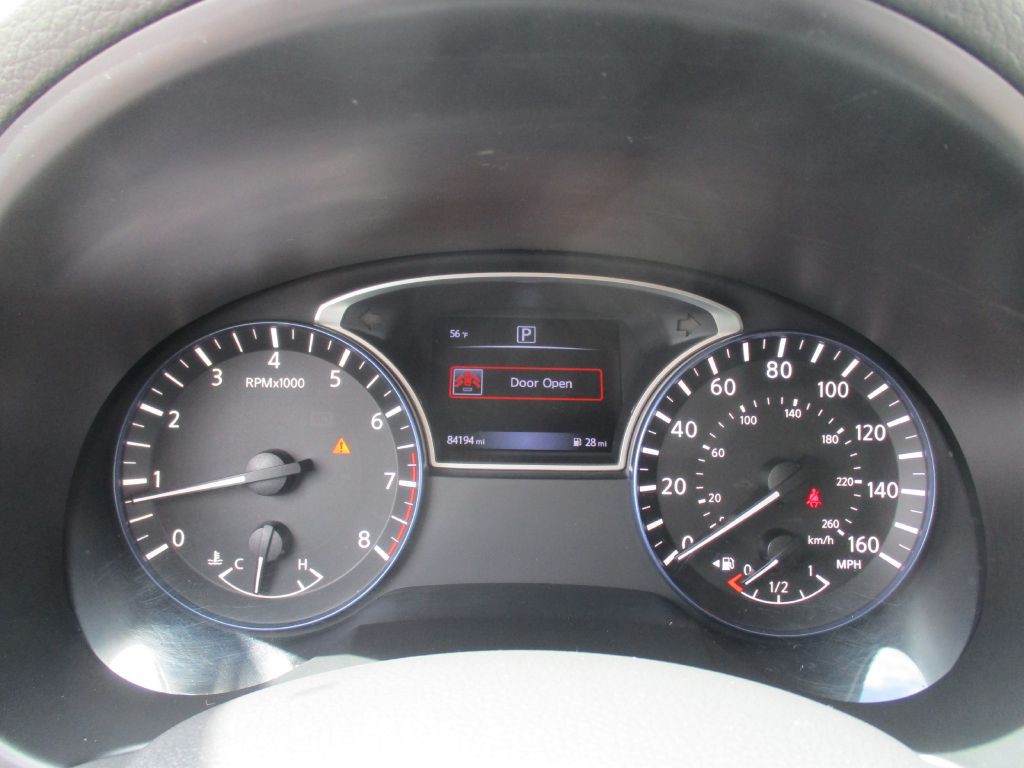 2016 Nissan Altima Image 31