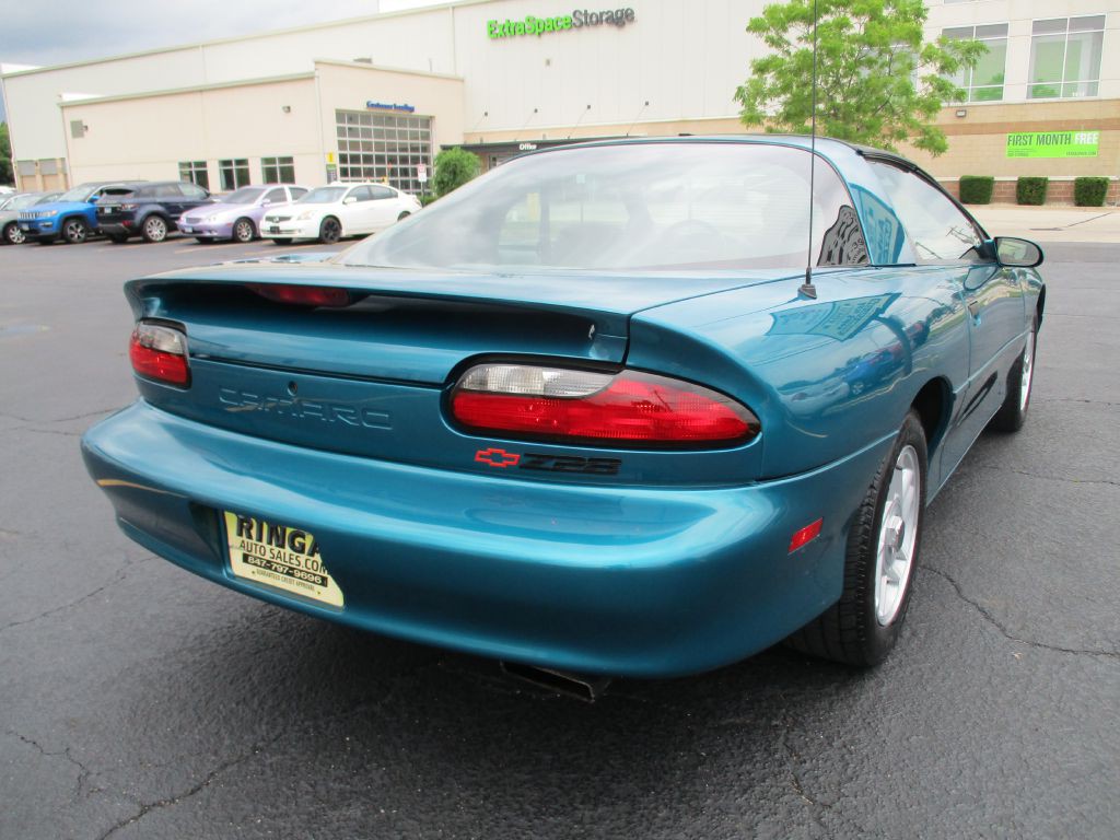 1996 Chevrolet Camaro Image 4