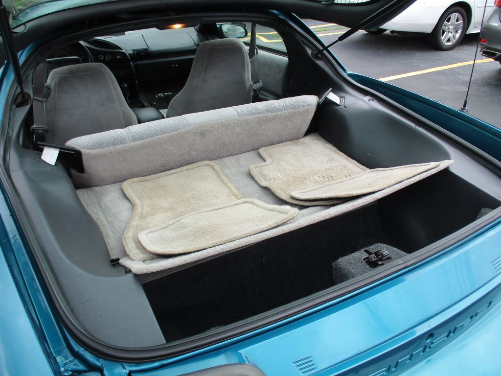 1996 Chevrolet Camaro Image 10