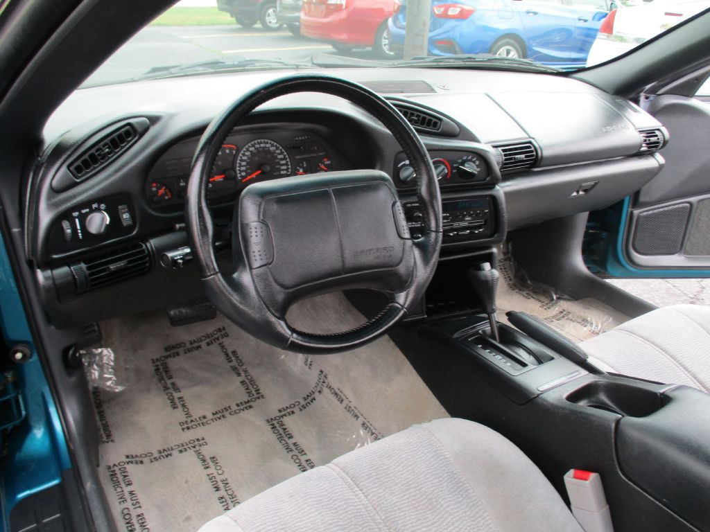 1996 Chevrolet Camaro Image 13