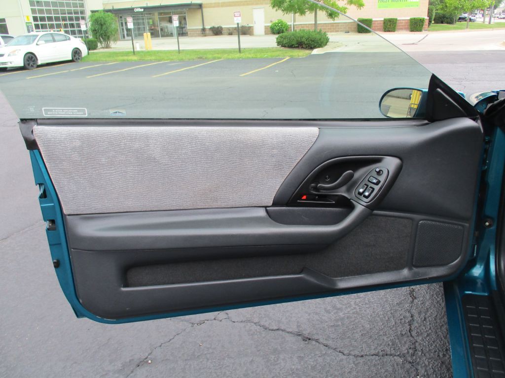1996 Chevrolet Camaro Image 14