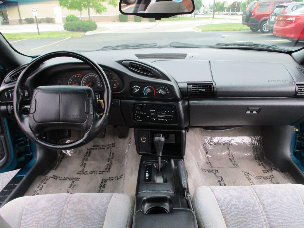 1996 Chevrolet Camaro Image 19