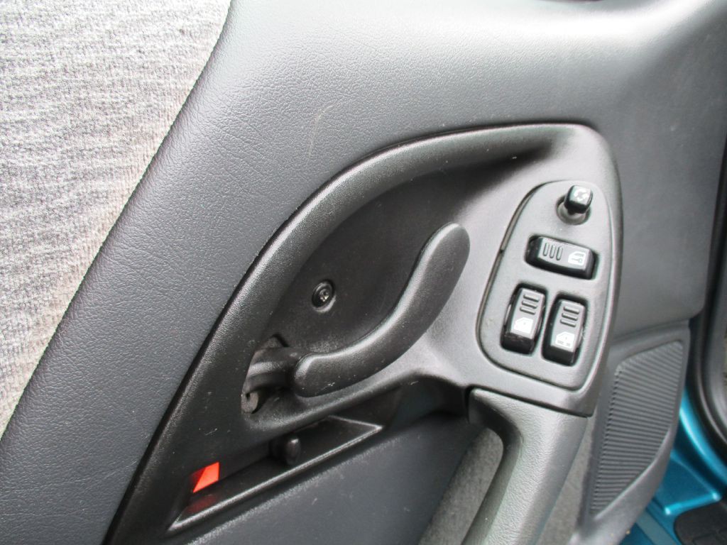 1996 Chevrolet Camaro Image 21