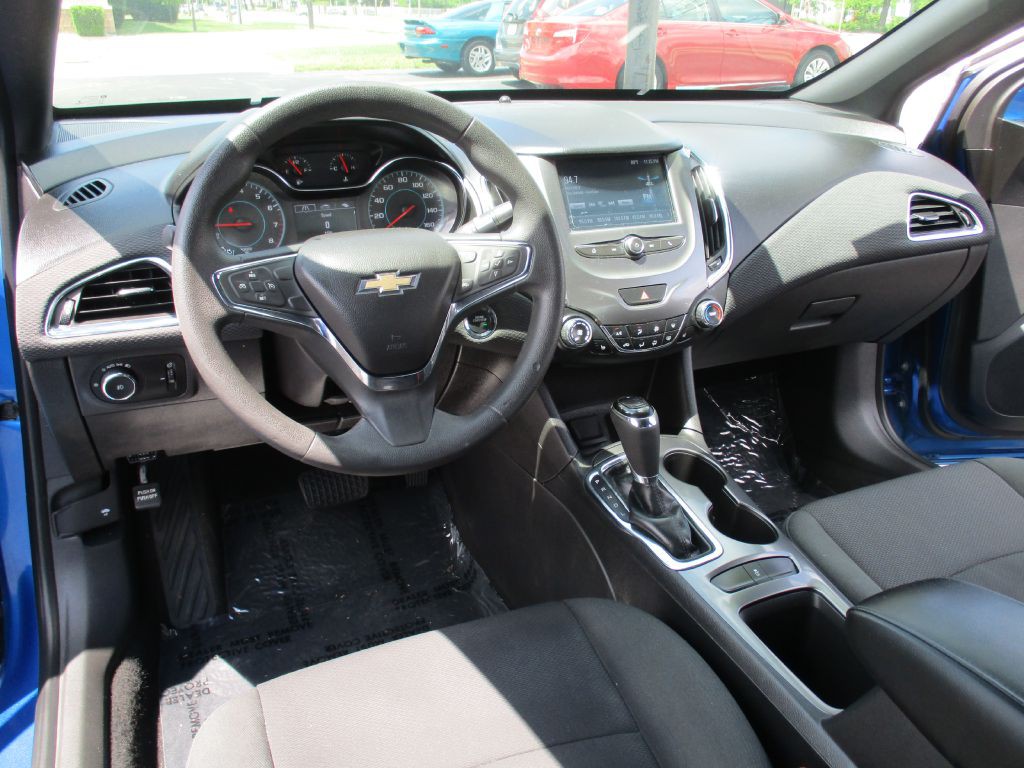 2016 Chevrolet Cruze Image 13