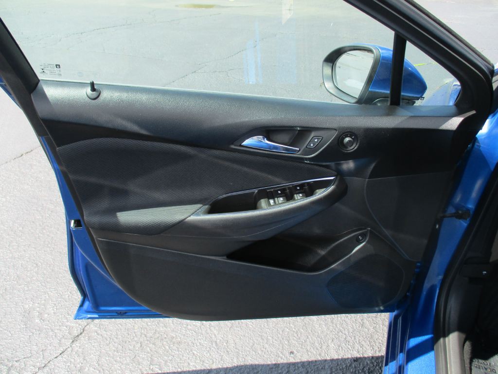 2016 Chevrolet Cruze Image 14