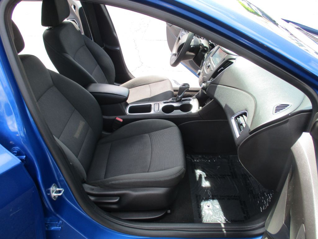 2016 Chevrolet Cruze Image 15