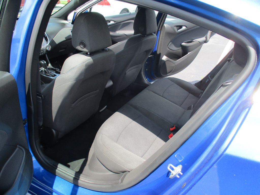 2016 Chevrolet Cruze Image 21