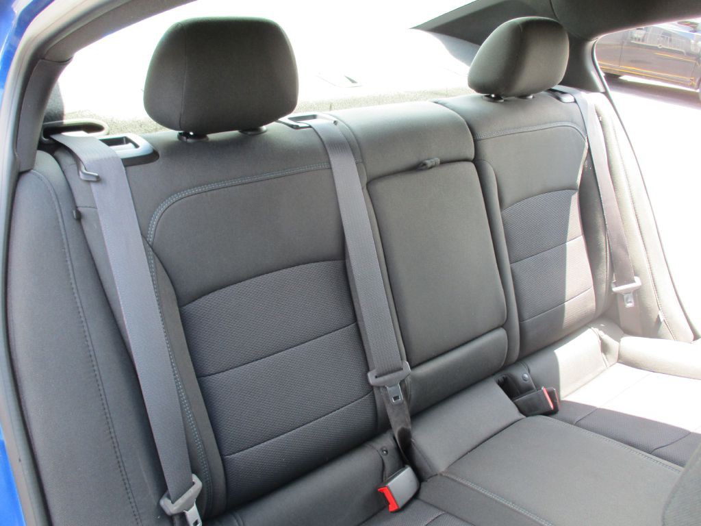 2016 Chevrolet Cruze Image 24