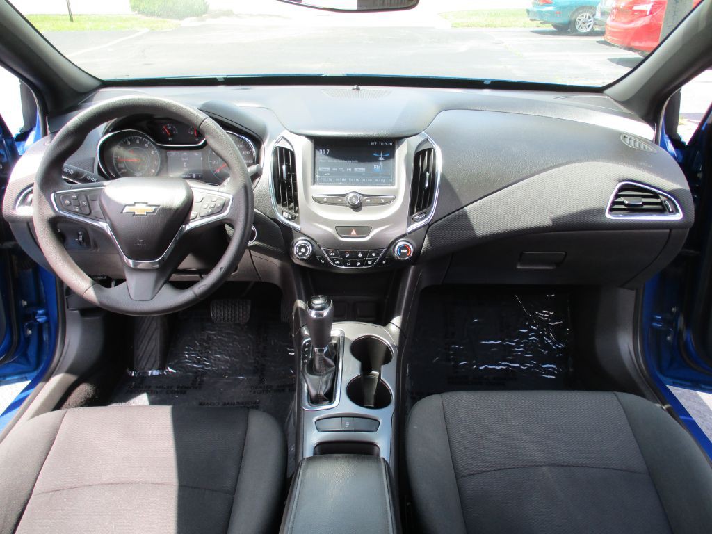 2016 Chevrolet Cruze Image 25