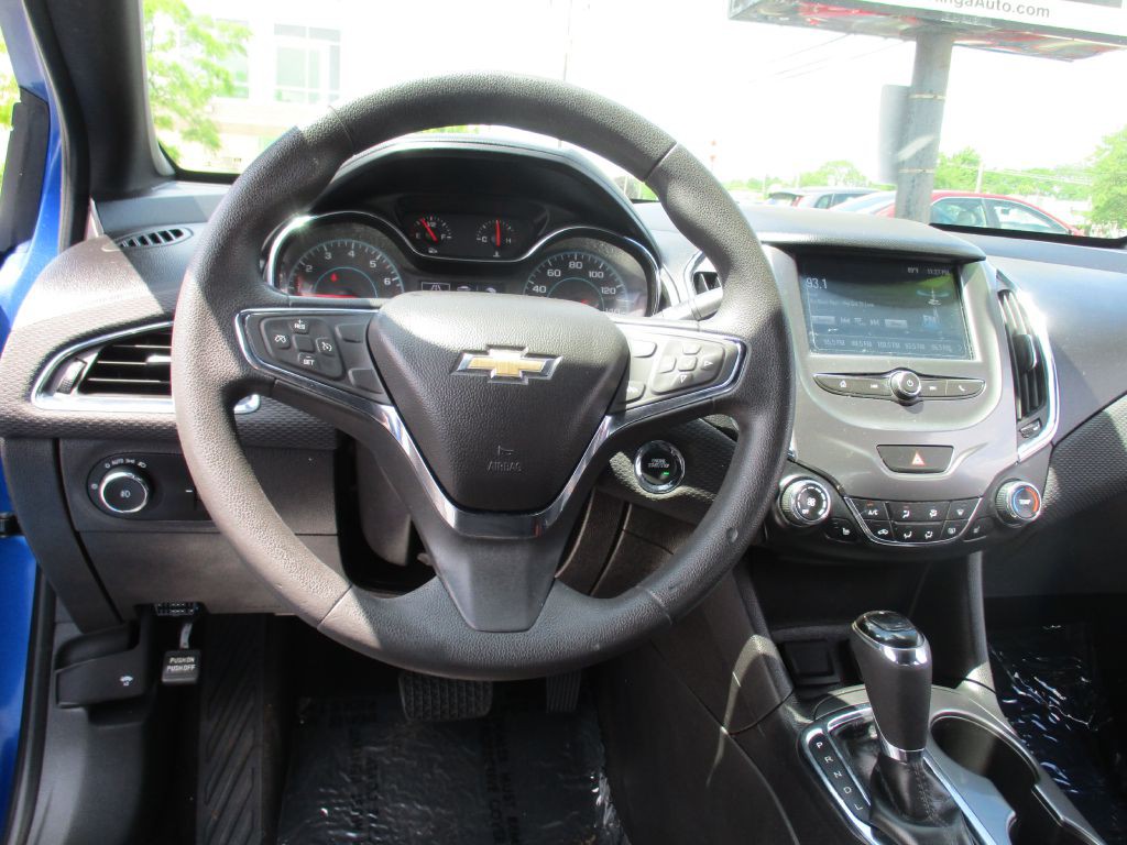 2016 Chevrolet Cruze Image 27