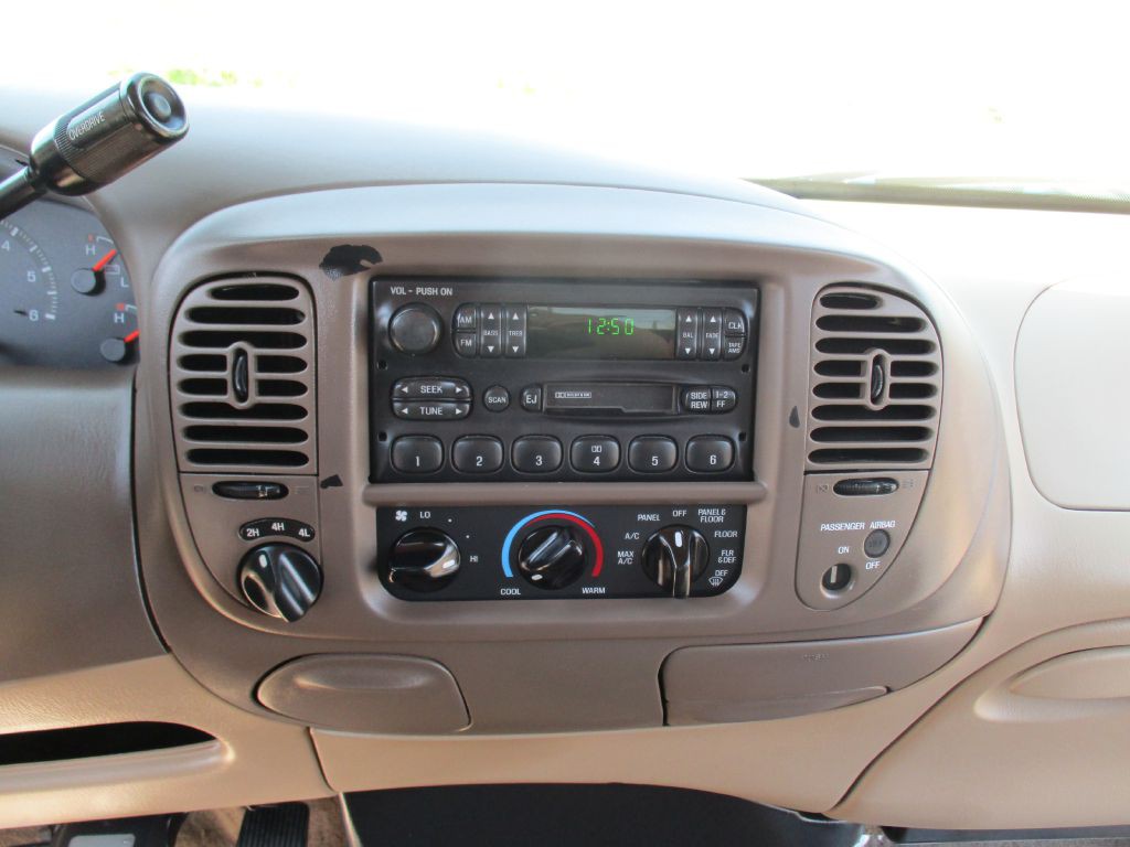 1999 Ford F-150 Image 27