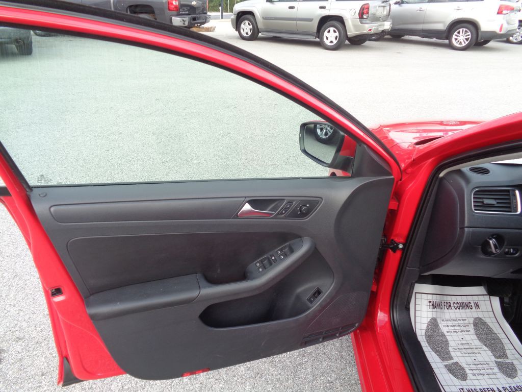 2012 Volkswagen Jetta Image 10