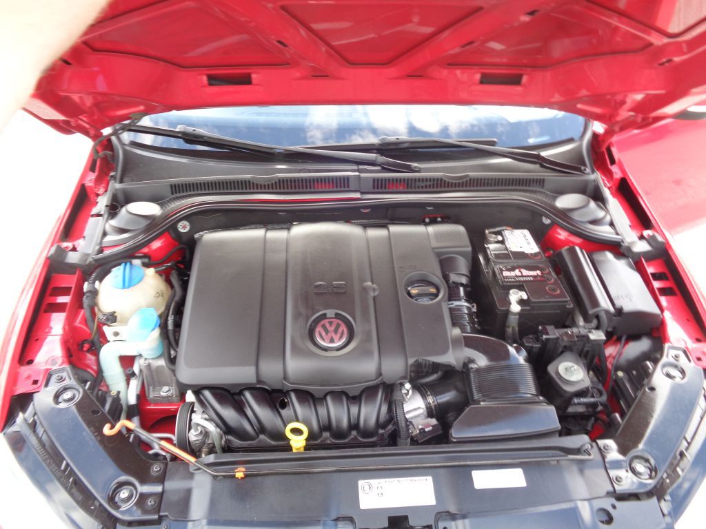 2012 Volkswagen Jetta Image 11