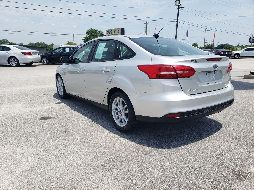 2017 Ford Focus Image 2