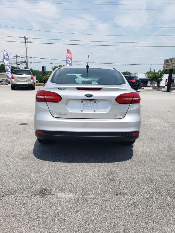 2017 Ford Focus Image 3