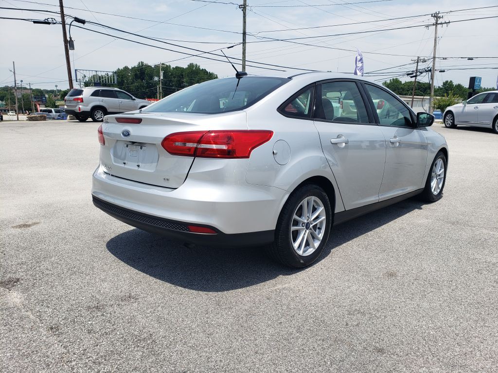 2017 Ford Focus Image 4