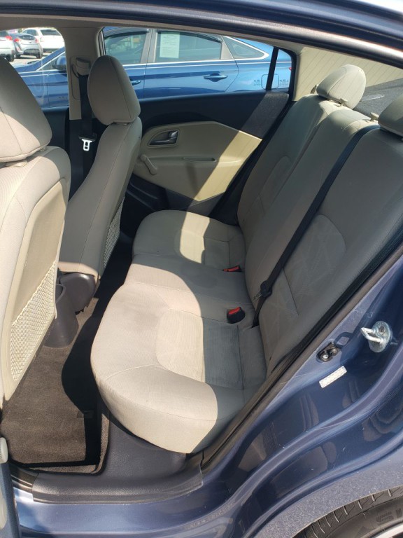 2016 Kia Rio Image 8