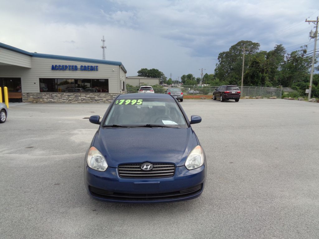 2010 Hyundai Accent Image 4