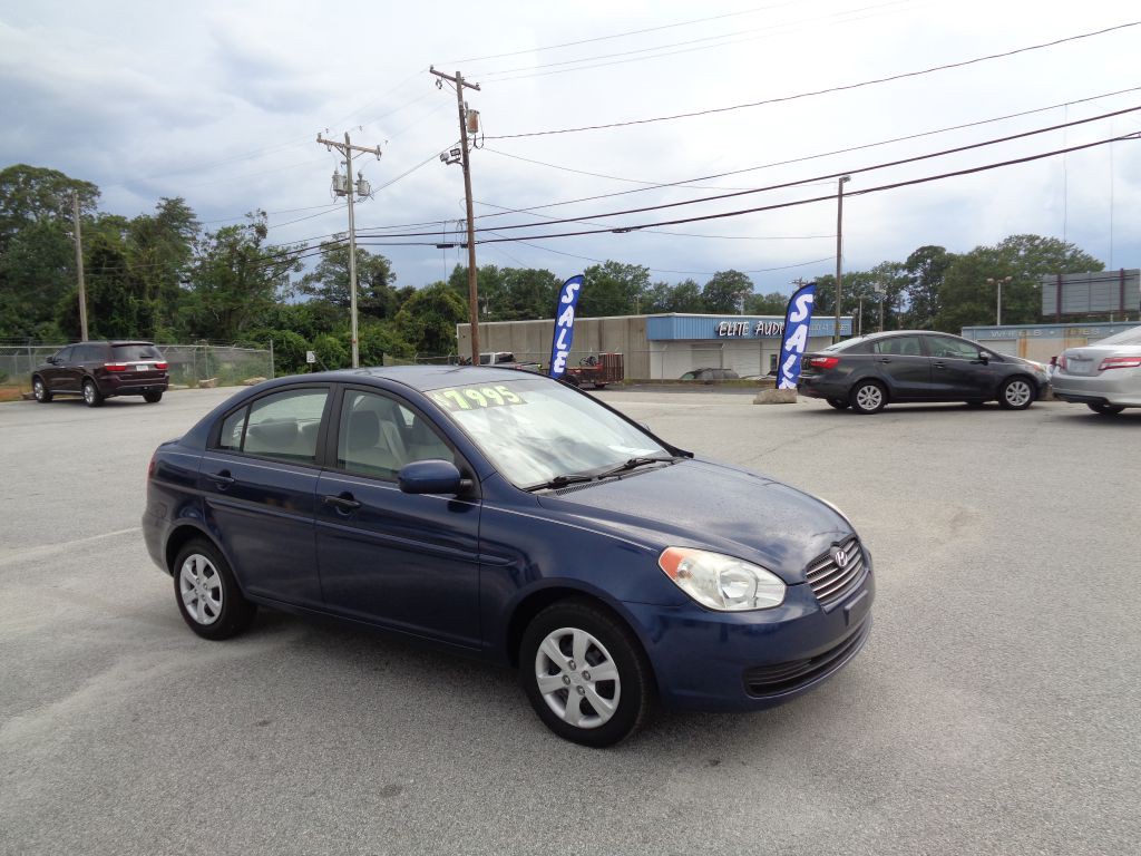 2010 Hyundai Accent Image 5