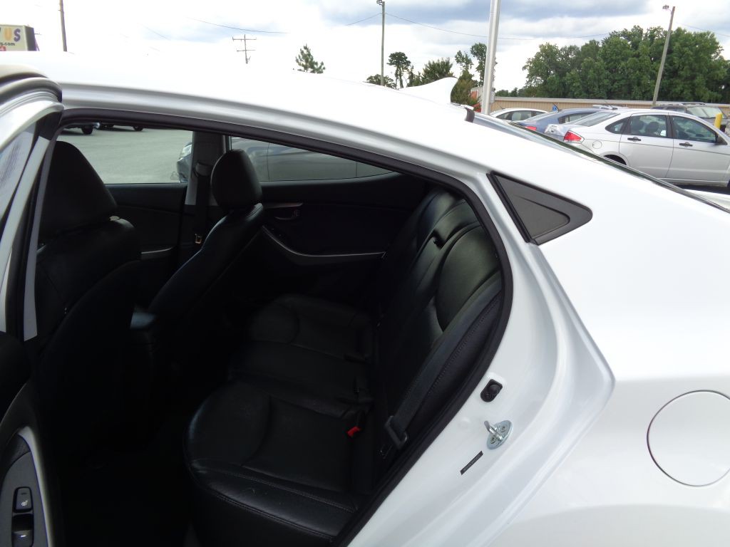 2013 Hyundai Elantra Image 7
