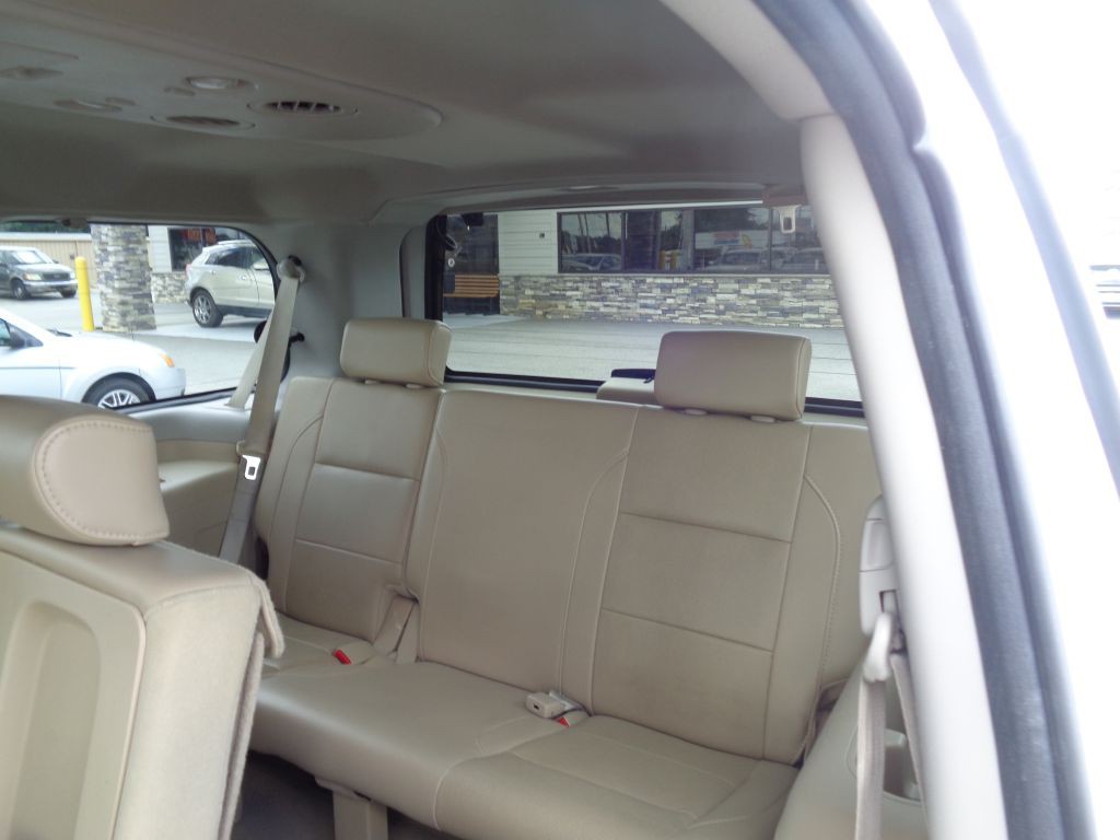 2009 Nissan Armada Image 8