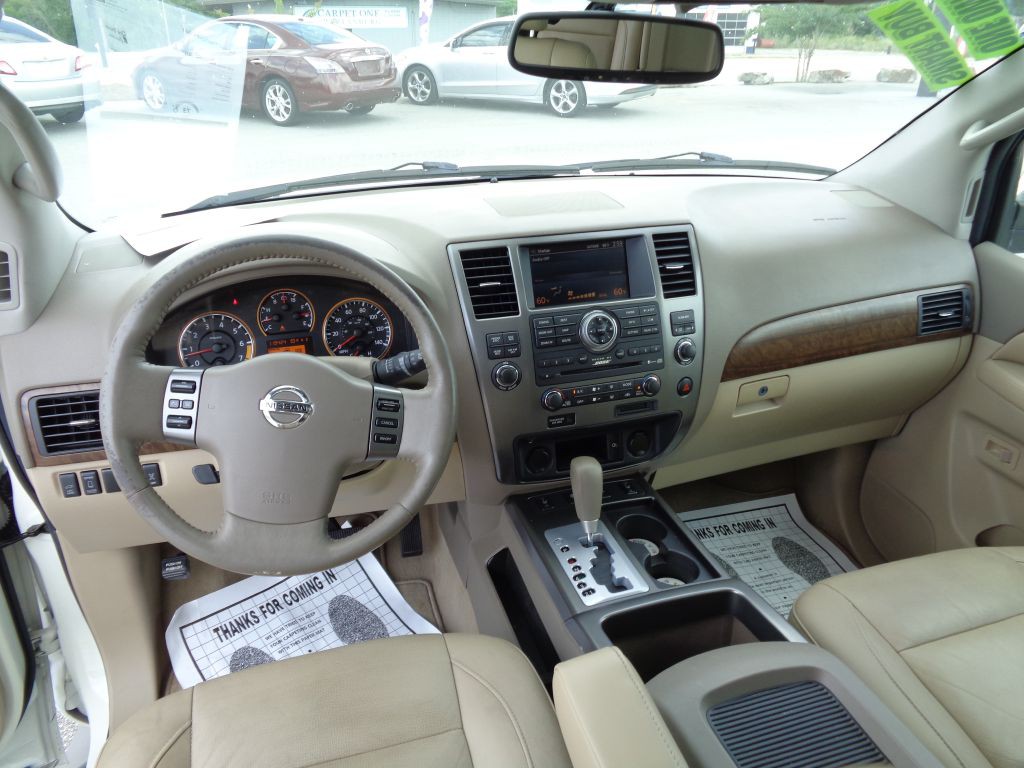 2009 Nissan Armada Image 10
