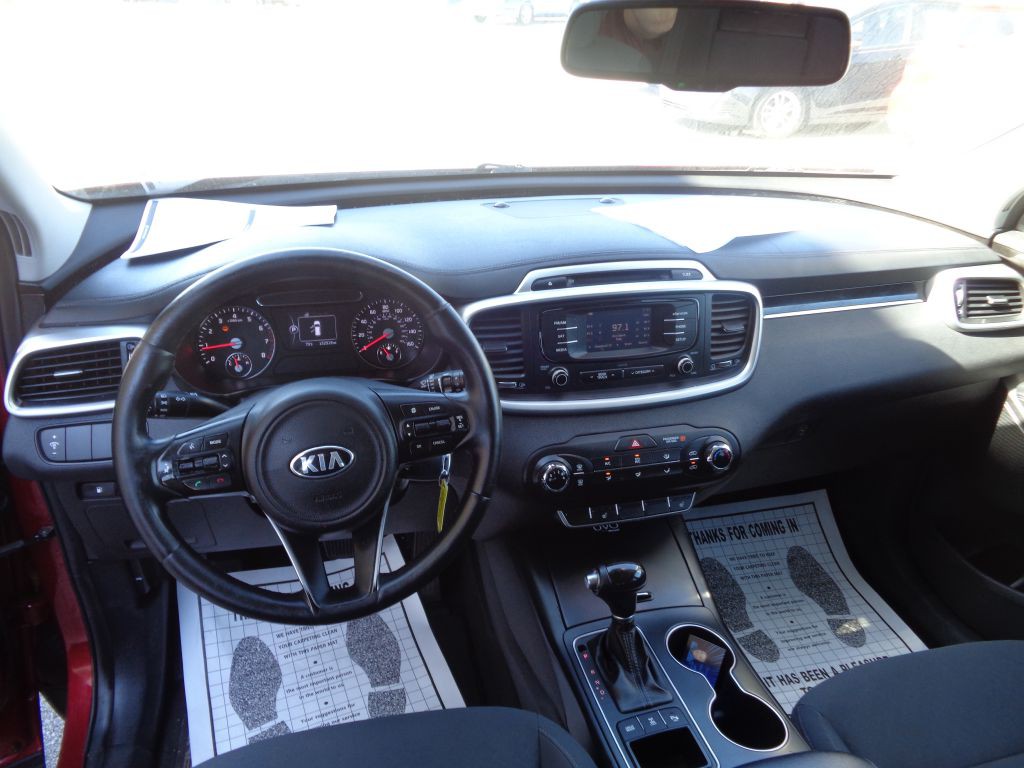 2016 Kia Sorento Image 8