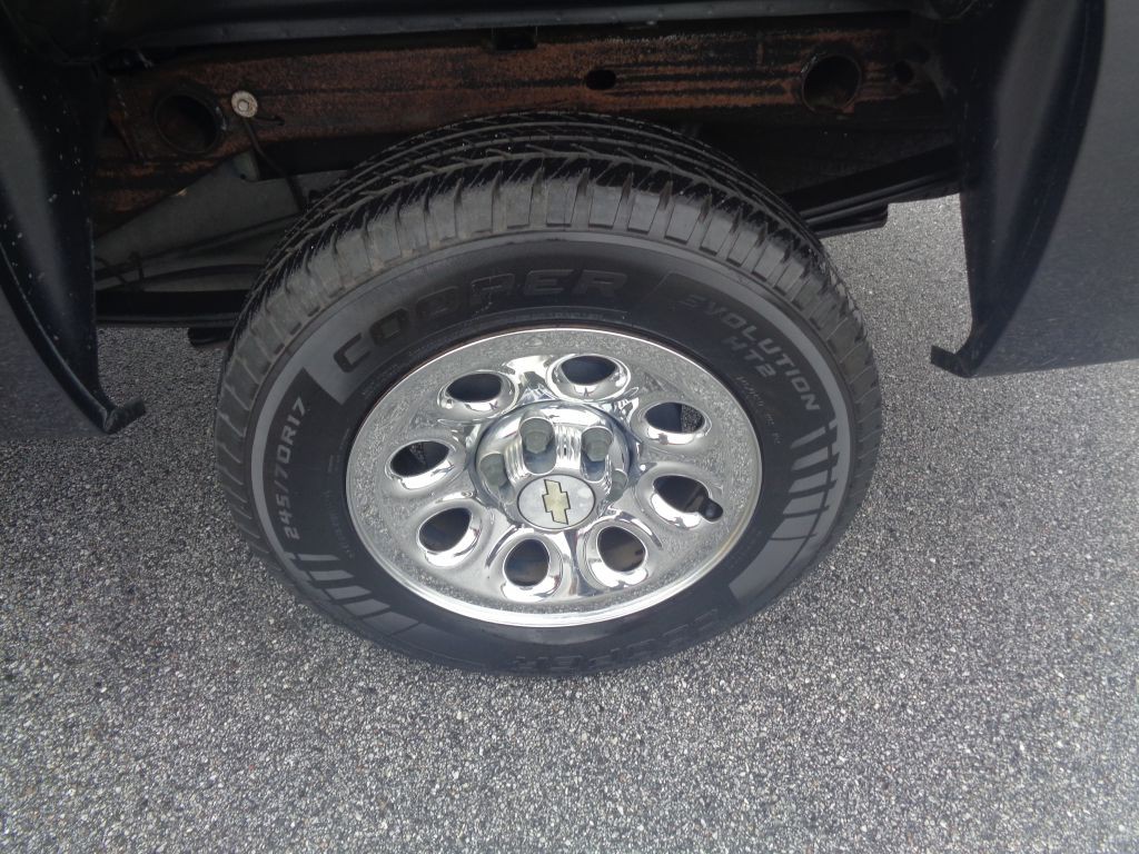 2010 Chevrolet Silverado 1500 Image 2