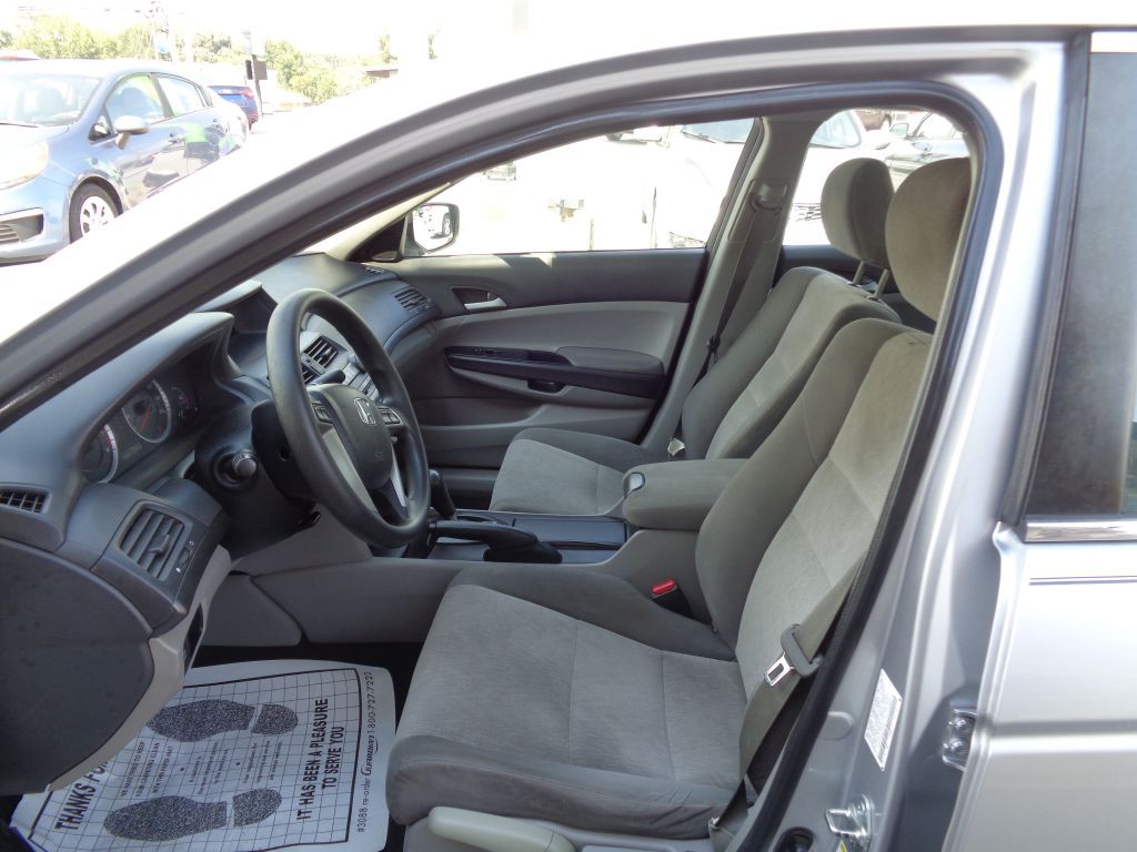 2010 Honda Accord Image 6