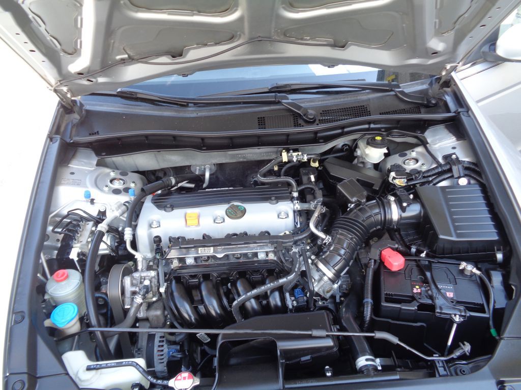 2010 Honda Accord Image 10