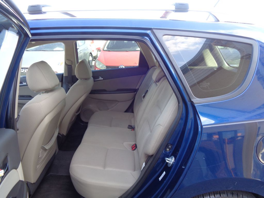 2012 Hyundai Elantra Image 7