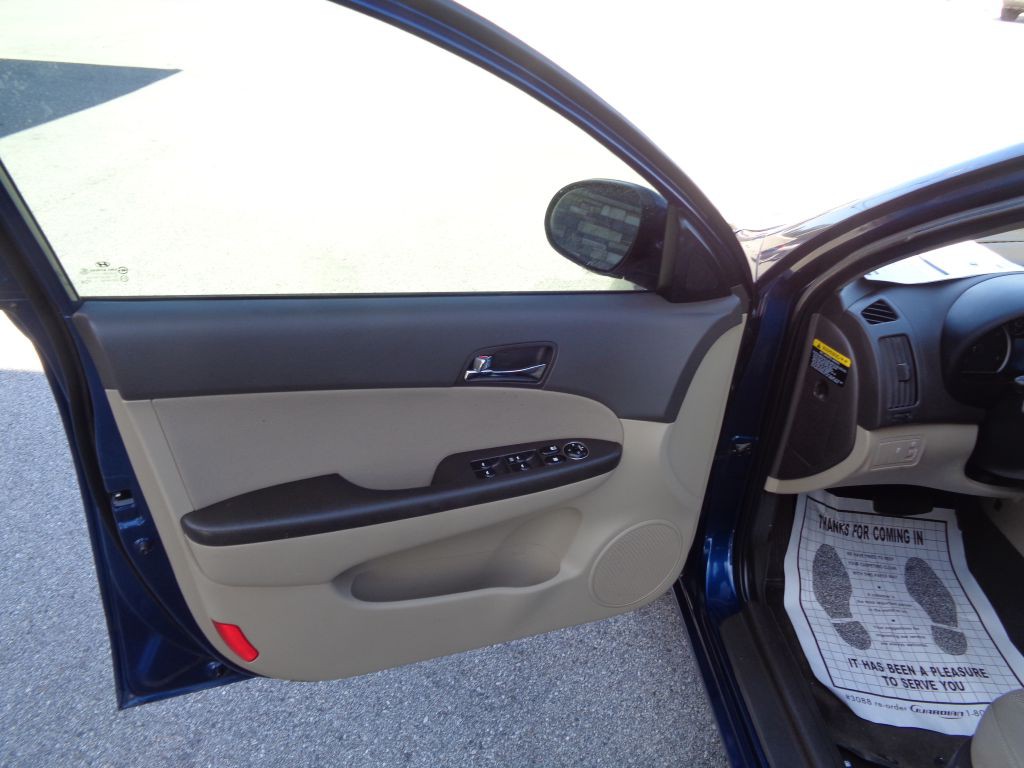 2012 Hyundai Elantra Image 9