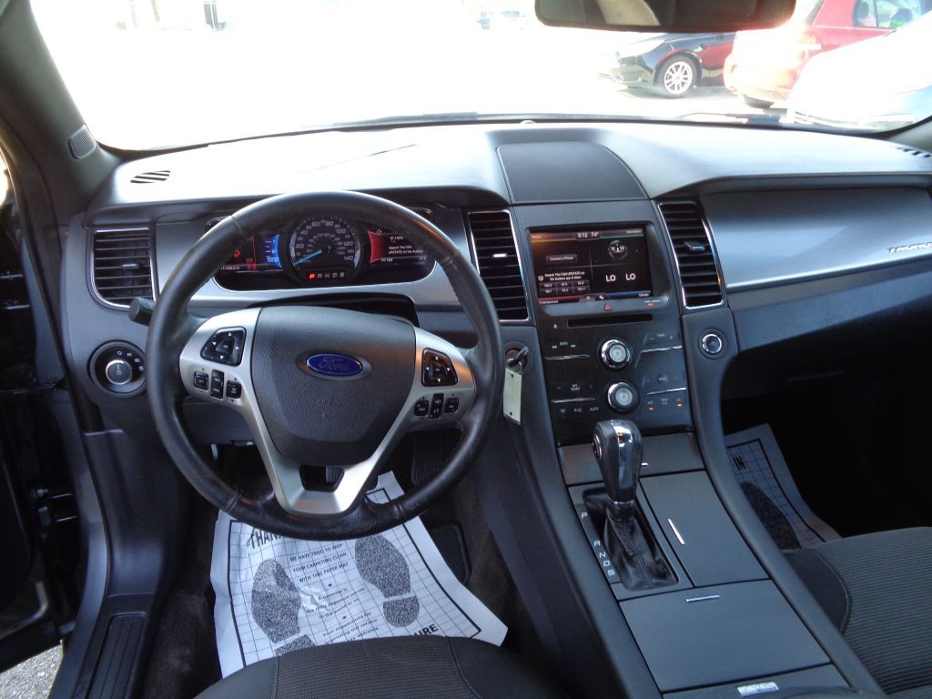 2014 Ford Taurus Image 9