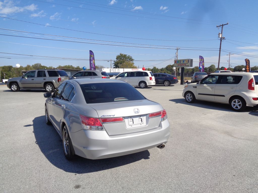 2011 Honda Accord Image 3