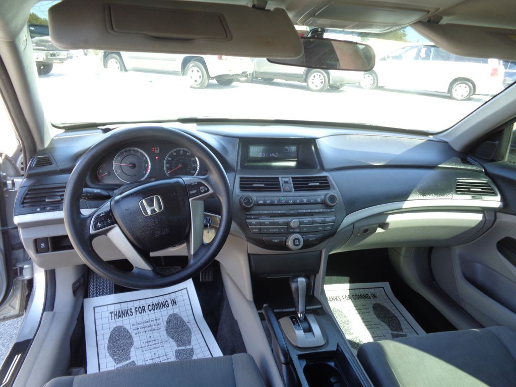 2011 Honda Accord Image 8