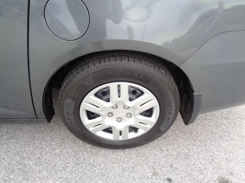 2012 Honda Odyssey Image 2