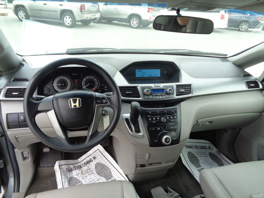 2012 Honda Odyssey Image 9