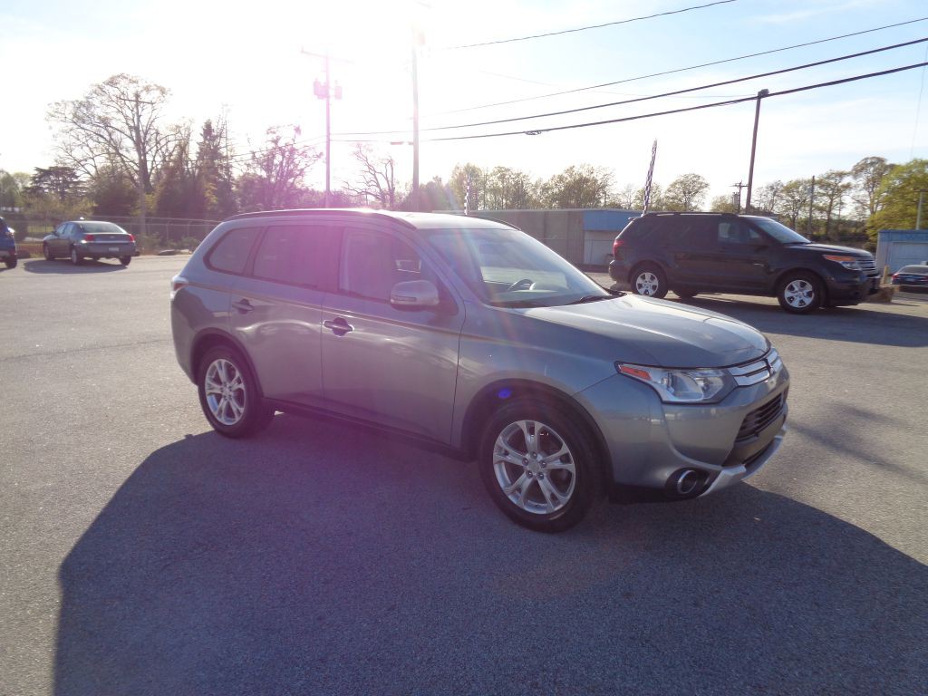 2015 Mitsubishi Outlander Image 5