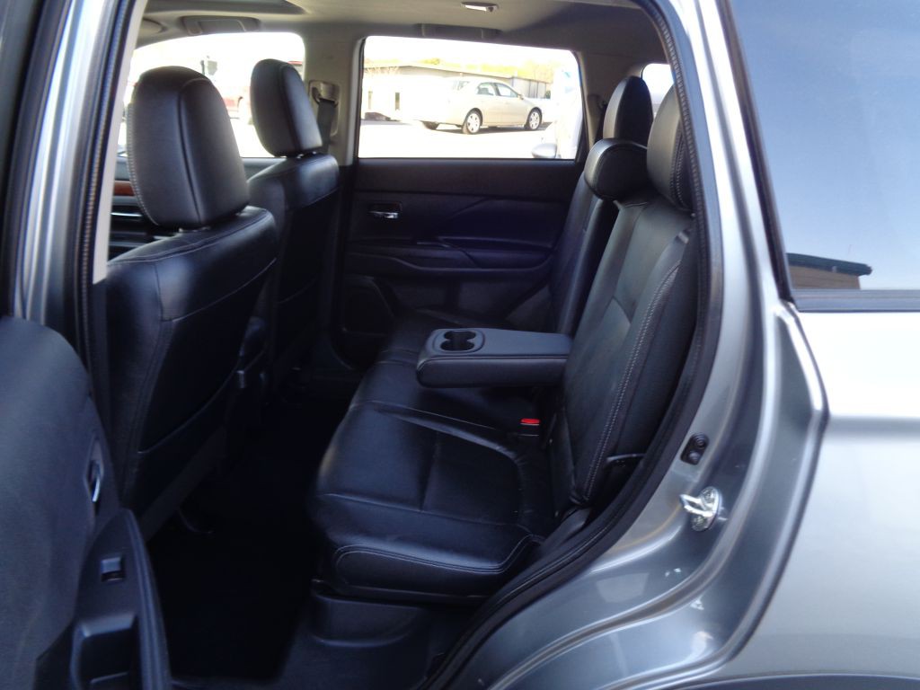 2015 Mitsubishi Outlander Image 7