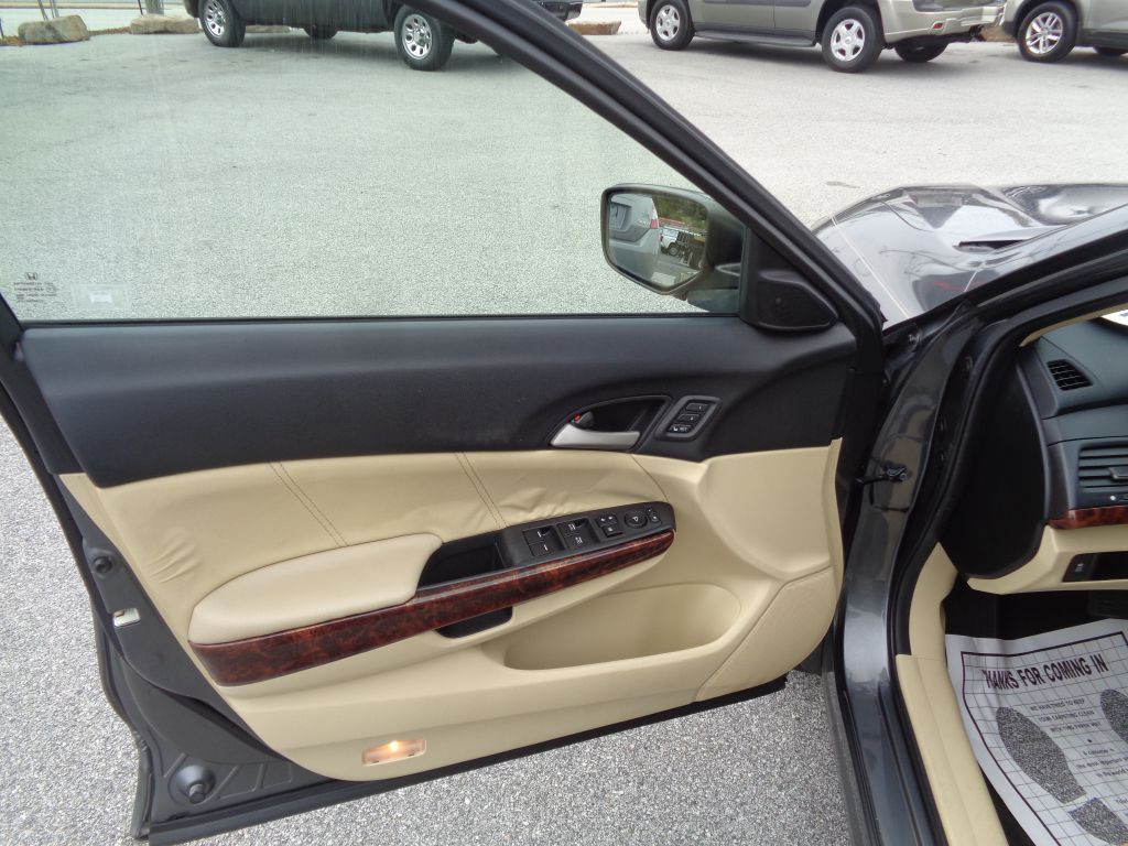 2010 Honda Crosstour Image 10