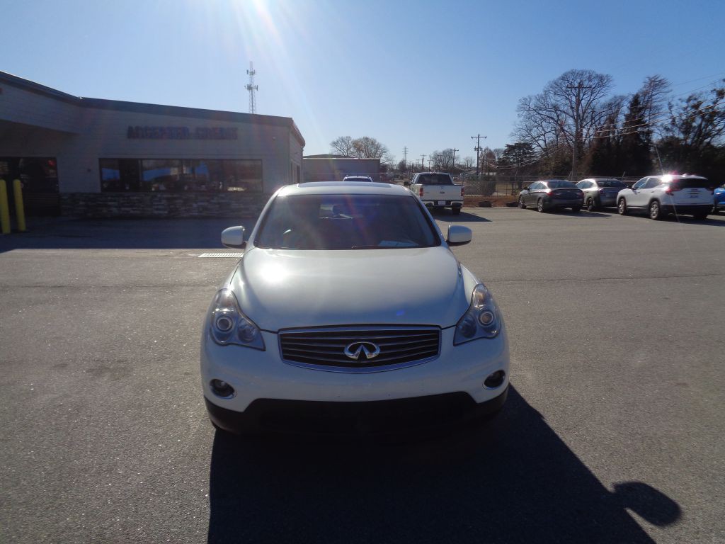 2010 INFINITI EX35 Image 4