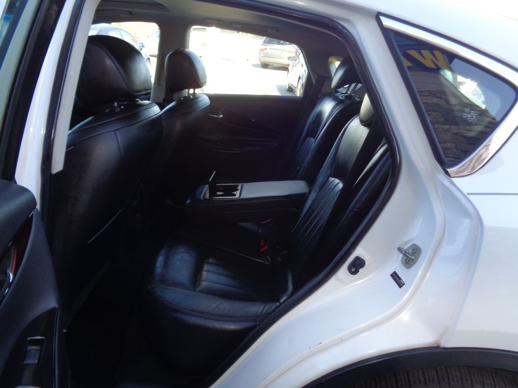 2010 INFINITI EX35 Image 7