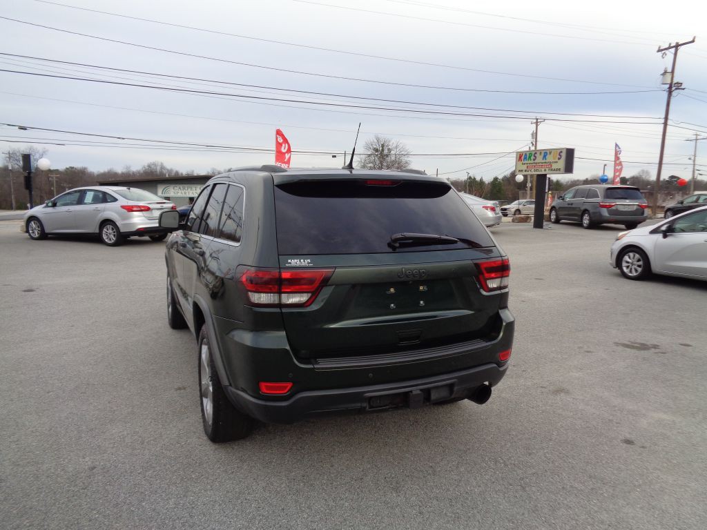 2011 Jeep Grand Cherokee Image 3