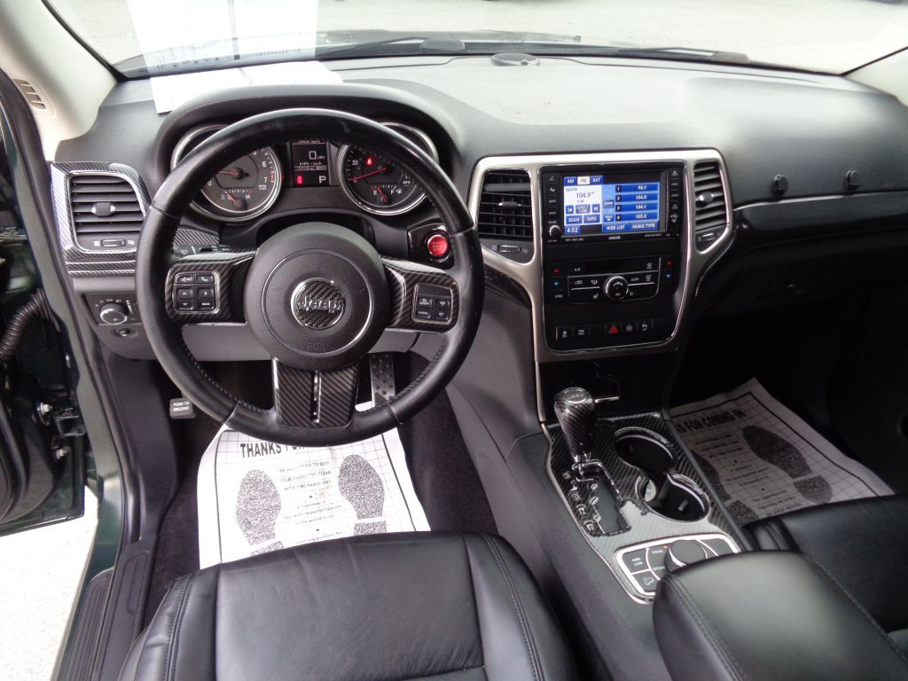 2011 Jeep Grand Cherokee Image 8