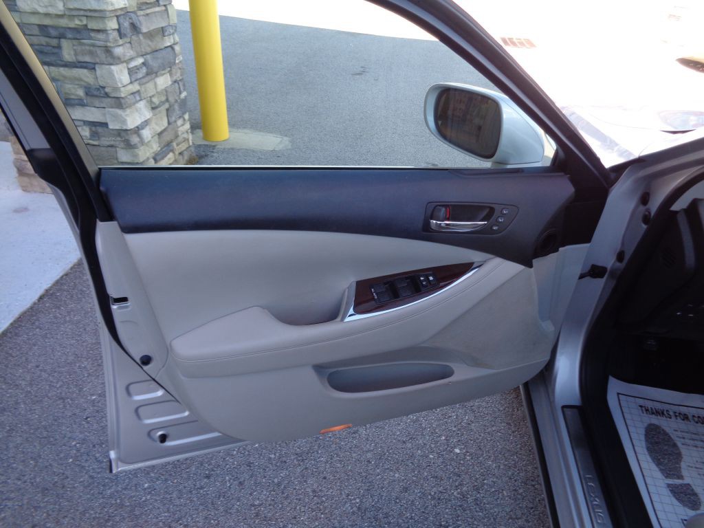 2010 Lexus ES 350 Image 10