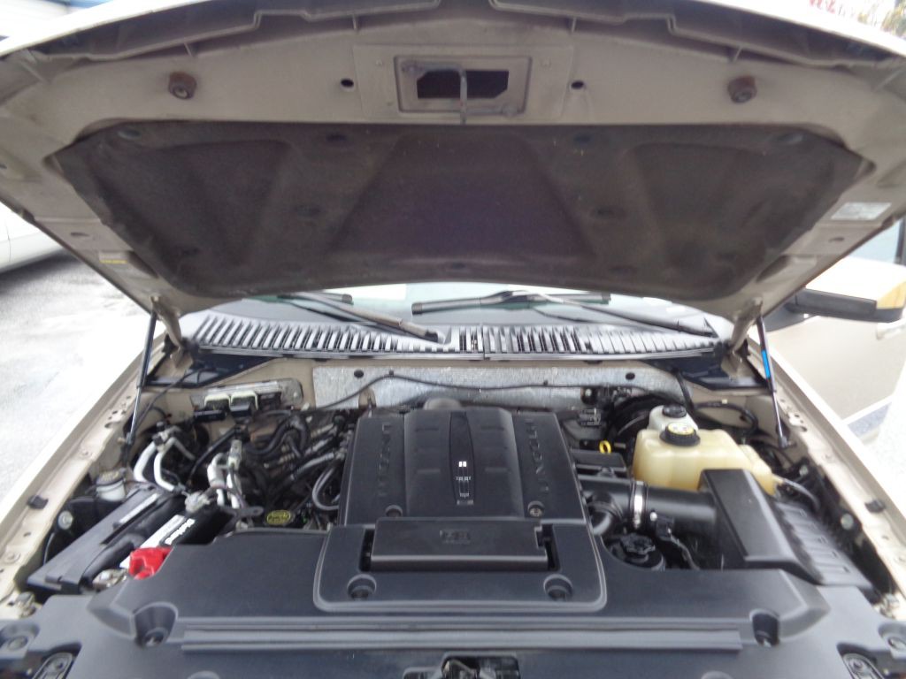 2008 Lincoln Navigator Image 12