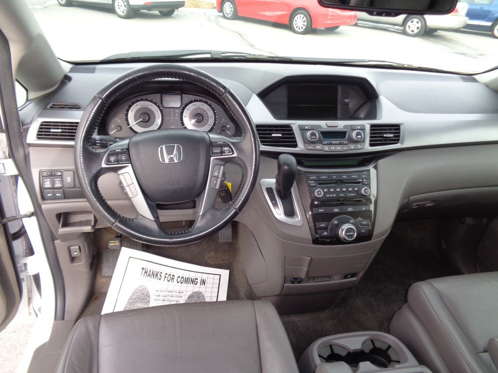 2011 Honda Odyssey Image 10