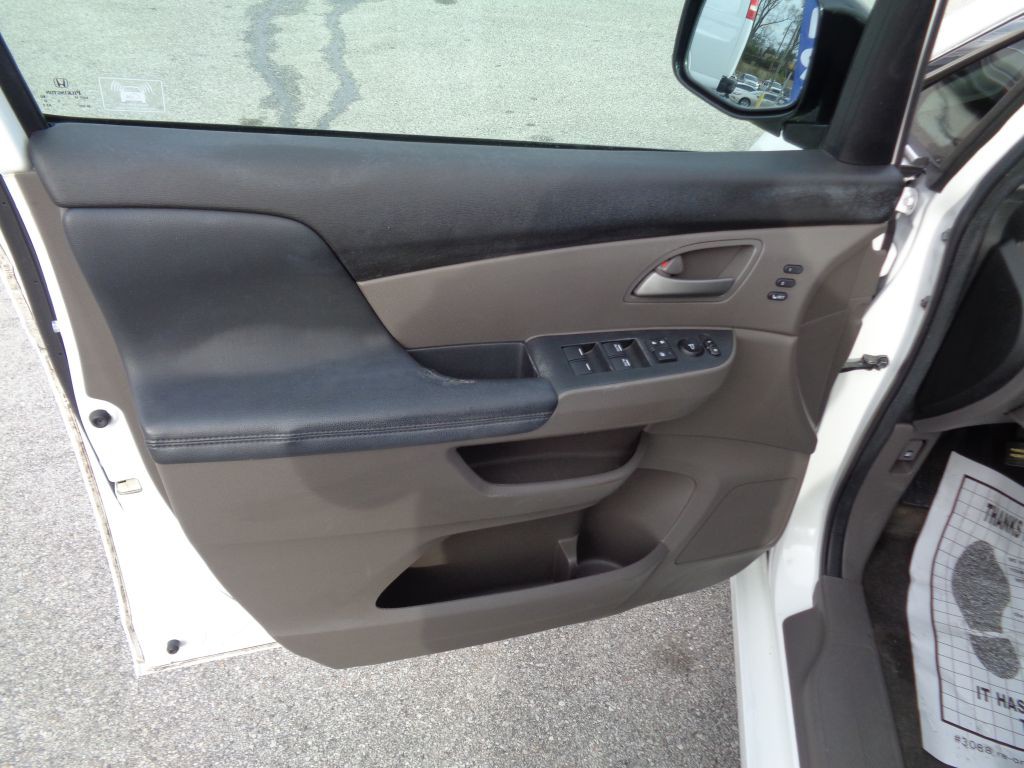 2011 Honda Odyssey Image 11