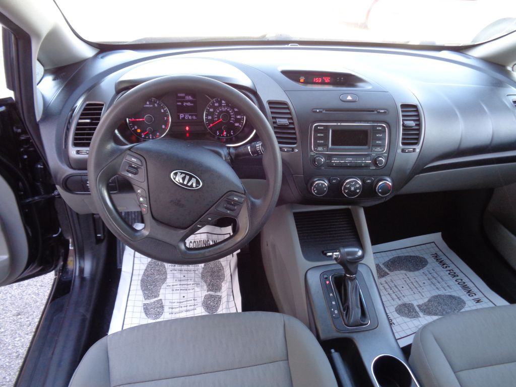 2015 Kia Forte Image 8