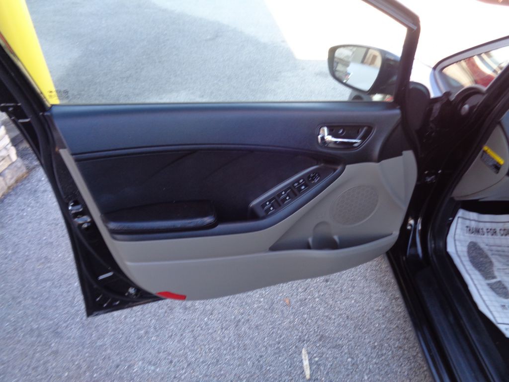 2015 Kia Forte Image 9